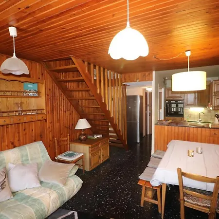 Royal Neige Apartment *